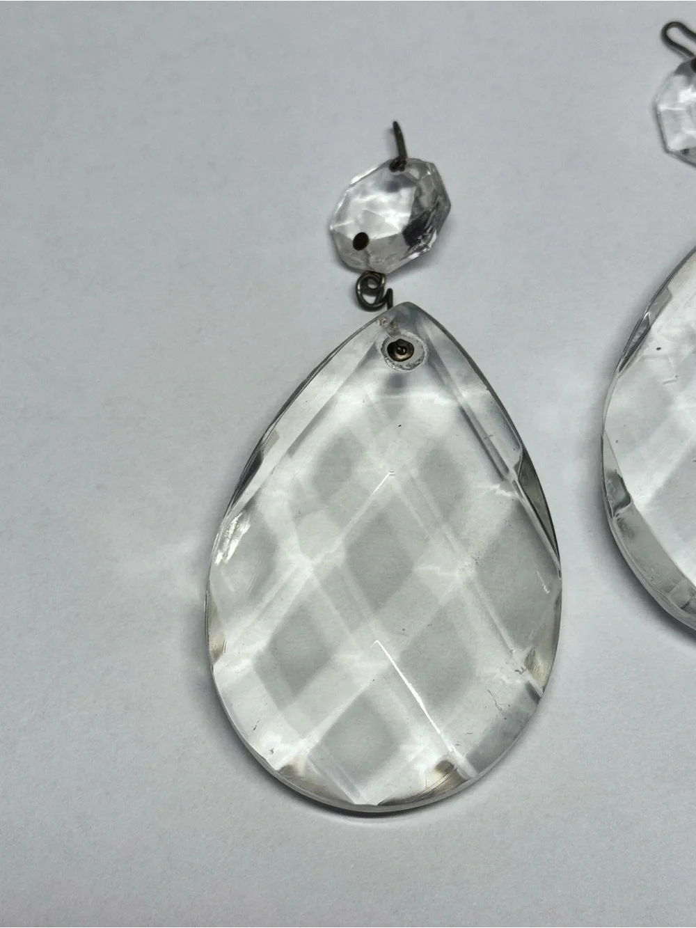 Vintage 4” Faceted Teardrop Crystal Glass Chandelier Prisms - Lot Of 4 - Picture 2 of 4